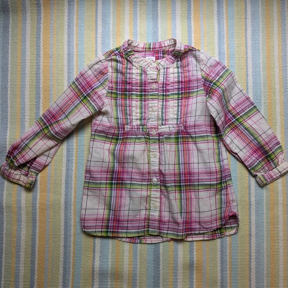 ⭐ GAP Plaid button down shirt 4T
